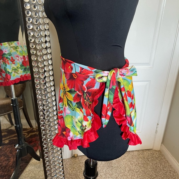 Sexy Skirt - Picture 3 of 5